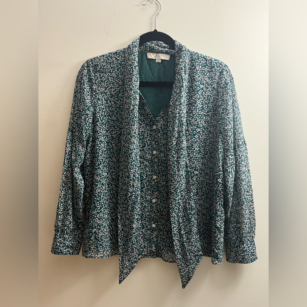 Floral Green Top | LOFT - *free with bundle